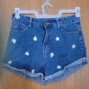 Daisy shorts